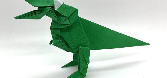 ぼくの夏やすみ！ティラノサウルス創作しました！